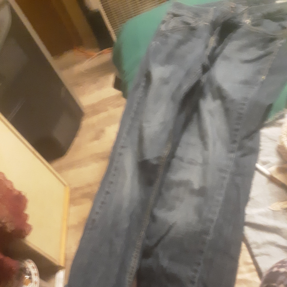 A pair of women's Tommy Hilfiger jeans size 12 $10